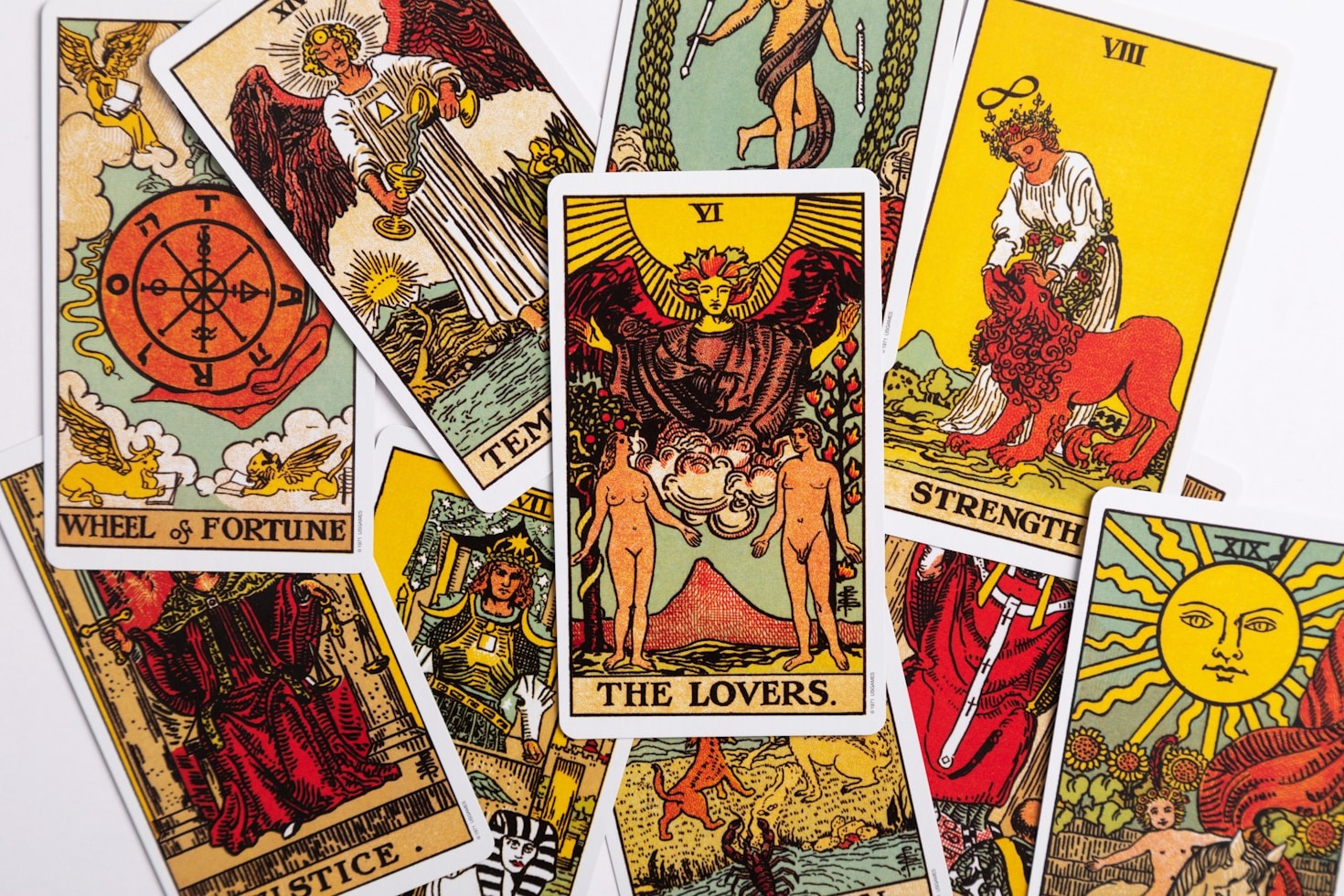Cómo el tarot evolutivo transforma tu vida